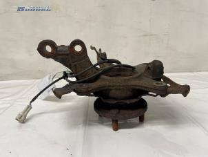 Gebruikte Fusee rechts-voor Toyota Yaris II (P9) 1.33 16V Dual VVT-I Prijs € 30,00 Margeregeling aangeboden door Autobedrijf Brooks