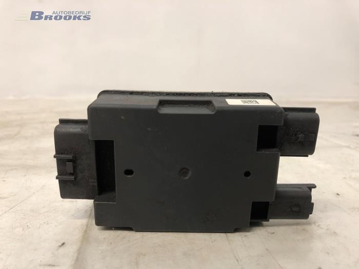 Gebruikte Brandstofpomp module Opel Movano 2.3 CDTi 16V FWD Prijs € 50,00 Margeregeling aangeboden door Autobedrijf Brooks