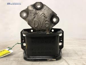 Gebruikte Motorsteun Peugeot 5008 I (0A/0E) 1.6 HDiF 16V Prijs € 15,00 Margeregeling aangeboden door Autobedrijf Brooks