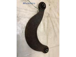 Gebruikte Draagarm rechts-achter Mazda 3 Sport (BK) 1.6i 16V Prijs € 15,00 Margeregeling aangeboden door Autobedrijf Brooks