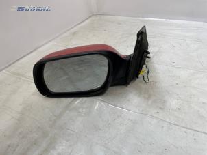 Gebruikte Spiegel Buiten links Mazda 3 Sport (BK) 1.6i 16V Prijs € 25,00 Margeregeling aangeboden door Autobedrijf Brooks