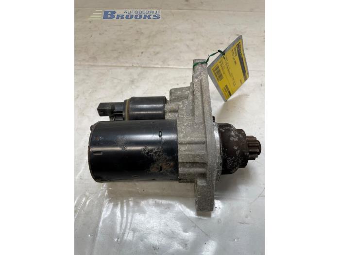 Gebruikte Startmotor Volkswagen Polo IV (9N1/2/3) 1.4 16V 75 Prijs € 15,00 Margeregeling aangeboden door Autobedrijf Brooks