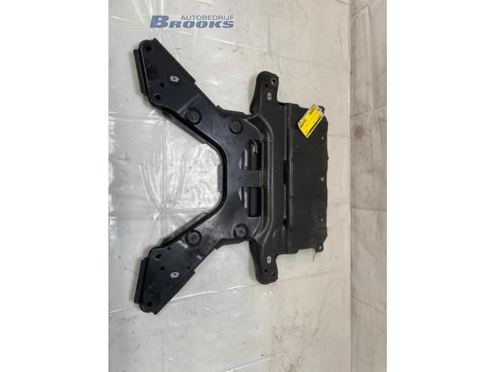 Gebruikte Subframe Audi e-tron Sportback (GEA) 50 Prijs € 45,00 Margeregeling aangeboden door Autobedrijf Brooks