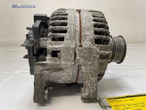 Gebruikte Dynamo Opel Astra H (L48) 1.6 16V Twinport Prijs € 15,00 Margeregeling aangeboden door Autobedrijf Brooks