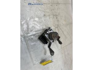 Gebruikte ABS Pomp Mazda 3 Sport (BK) 1.6i 16V Prijs € 25,00 Margeregeling aangeboden door Autobedrijf Brooks