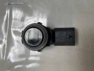 Gebruikte PDC Sensor Jeep Compass II (MP) 1.3 4XE 240 16V 4x4 Prijs € 20,00 Margeregeling aangeboden door Autobedrijf Brooks