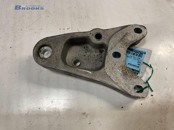 Gebruikte Motorsteun Volkswagen Fox (5Z) 1.2 Prijs € 15,00 Margeregeling aangeboden door Autobedrijf Brooks