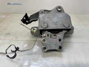 Gebruikte Motorsteun Lynk &amp; Co 01 1.5 PHEV Prijs € 55,00 Margeregeling aangeboden door Autobedrijf Brooks