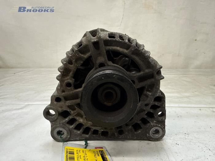 Gebruikte Alternator Volkswagen Polo III (6N2) 1.4 Prijs € 20,00 Margeregeling aangeboden door Autobedrijf Brooks
