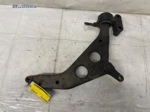 Gebruikte Draagarm rechts-voor BMW Mini One/Cooper (R50) 1.6 16V One Prijs € 20,00 Margeregeling aangeboden door Autobedrijf Brooks