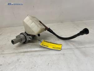 Gebruikte Hoofdremcilinder Peugeot Partner (GC/GF/GG/GJ/GK) 1.6 HDI, BlueHDI 75 Prijs € 40,00 Margeregeling aangeboden door Autobedrijf Brooks