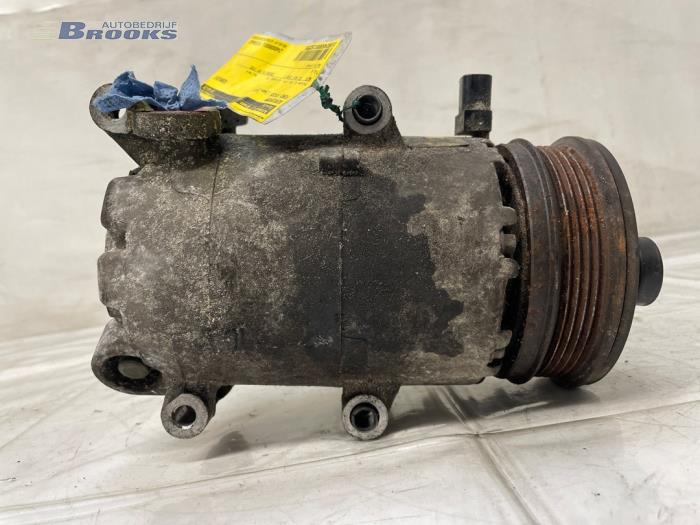 Gebruikte Aircopomp Ford Focus 2 Wagon 1.6 Ti-VCT 16V Prijs € 45,00 Margeregeling aangeboden door Autobedrijf Brooks
