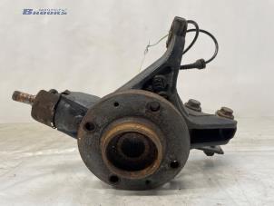 Gebruikte Asschenkel rechts-voor Peugeot 5008 I (0A/0E) 1.6 HDiF 16V Prijs € 15,00 Margeregeling aangeboden door Autobedrijf Brooks