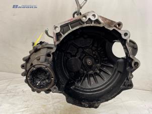 Gebruikte Versnellingsbak Volkswagen Caddy II (9K9A) 1.9 SDI Prijs € 150,00 Margeregeling aangeboden door Autobedrijf Brooks