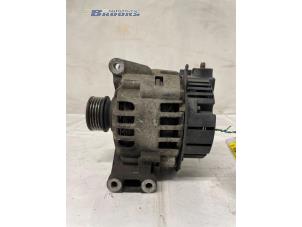 Gebruikte Alternator Mercedes A (W168) 1.6 A-160 Prijs € 25,00 Margeregeling aangeboden door Autobedrijf Brooks