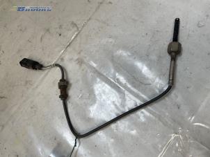 Gebruikte Uitlaat temperatuursensor Volkswagen Touran (1T1/T2) 2.0 FSI 16V Prijs € 30,00 Margeregeling aangeboden door Autobedrijf Brooks