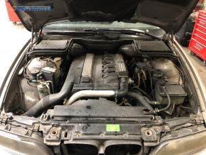 Gebruikte Alternator BMW 5 serie (E39) 525 tds Prijs € 45,00 Margeregeling aangeboden door Autobedrijf Brooks