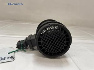 Gebruikte Luchtmassameter Opel Corsa D 1.3 CDTi 16V ecoFLEX Prijs € 10,00 Margeregeling aangeboden door Autobedrijf Brooks