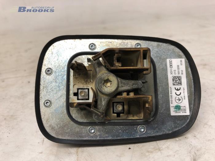 GPS Antenne van een Audi e-tron Sportback (GEA) 50 2020