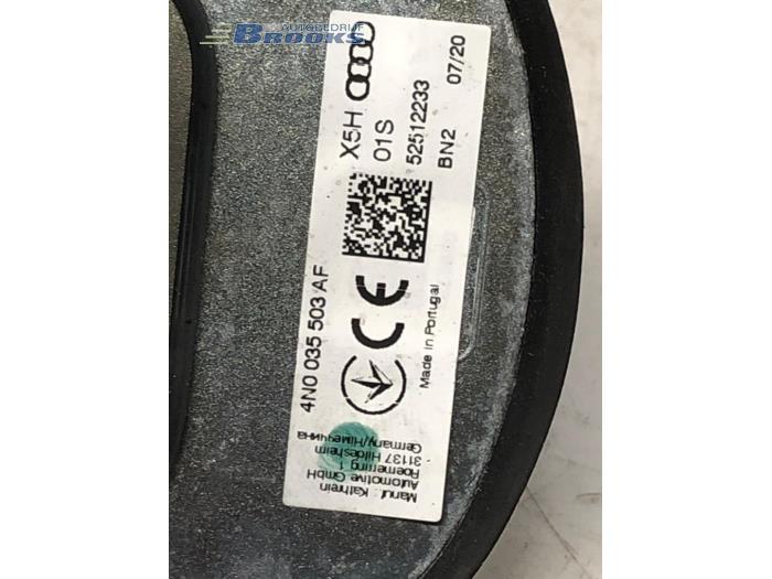 GPS Antenne van een Audi e-tron Sportback (GEA) 50 2020