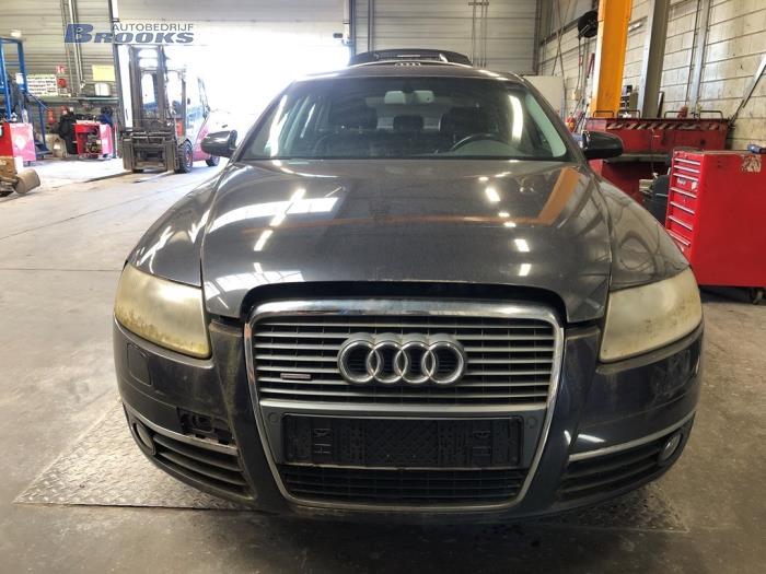 Gebruikte Steekas links-voor Audi A6 (C6) 3.2 V6 24V FSI Quattro Prijs € 35,00 Margeregeling aangeboden door Autobedrijf Brooks