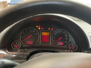 Gebruikte Kontaktslot + computer Audi A4 Avant (B6) 2.0 20V Prijs € 120,00 Margeregeling aangeboden door Autobedrijf Brooks