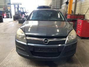 Gebruikte Fusee links-voor Opel Astra H (L48) 1.6 16V Twinport Prijs € 15,00 Margeregeling aangeboden door Autobedrijf Brooks