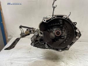 Gebruikte Versnellingsbak Opel Astra H (L48) 1.6 16V Twinport Prijs € 150,00 Margeregeling aangeboden door Autobedrijf Brooks