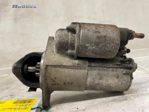 Gebruikte Startmotor Opel Astra H (L48) 1.6 16V Twinport Prijs € 10,00 Margeregeling aangeboden door Autobedrijf Brooks