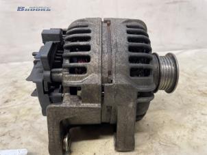 Gebruikte Dynamo Opel Astra H (L48) 1.6 16V Twinport Prijs € 15,00 Margeregeling aangeboden door Autobedrijf Brooks