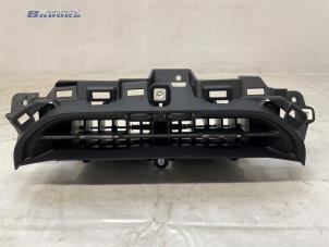 Gebruikte Luchtrooster Dashboard Jeep Compass II (MP) 1.3 4XE 240 16V 4x4 Prijs € 100,00 Margeregeling aangeboden door Autobedrijf Brooks