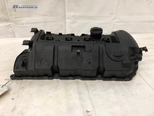 Gebruikte Kleppendeksel Peugeot 207 CC (WB) 1.6 16V Prijs € 60,00 Margeregeling aangeboden door Autobedrijf Brooks