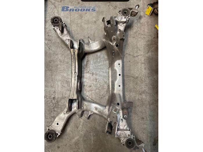 Gebruikte Subframe Nissan 350 Z (Z33) 3.5 V6 24V Prijs € 87,50 Margeregeling aangeboden door Autobedrijf Brooks