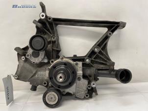 Gebruikte Waterpomp Mercedes Sprinter 3,5t (906.13/906.23) 310 CDI 16V Prijs € 150,00 Margeregeling aangeboden door Autobedrijf Brooks