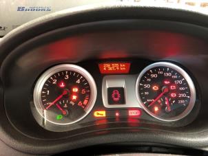 Gebruikte Kontaktslot + computer Renault Clio III (BR/CR) 1.5 dCi FAP Prijs € 125,00 Margeregeling aangeboden door Autobedrijf Brooks