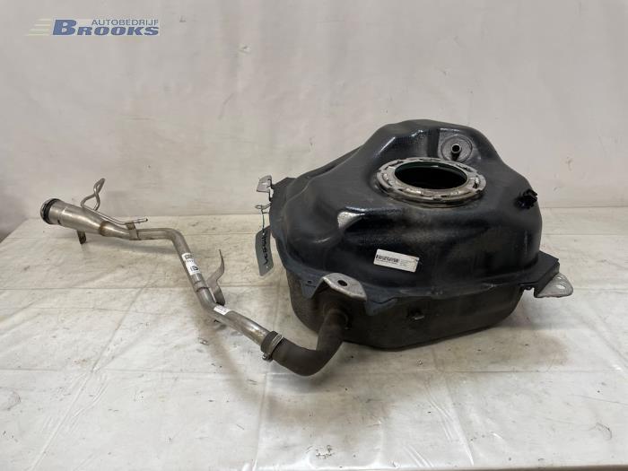 Gebruikte Brandstoftank Jeep Compass II (MP) 1.3 4XE 240 16V 4x4 Prijs € 180,00 Margeregeling aangeboden door Autobedrijf Brooks