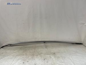 Gebruikte Daklijst rechts BMW X1 (F48) sDrive 20i 2.0 16V Twin Power Turbo Prijs € 125,00 Margeregeling aangeboden door Autobedrijf Brooks