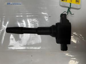 Gebruikte Pen Bobine Renault Clio IV (5R) 0.9 Energy TCE 90 12V Prijs € 10,00 Margeregeling aangeboden door Autobedrijf Brooks