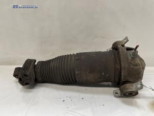 Gebruikte Achterpoot links Volkswagen Touareg (7LA/7L6) 4.2 V8 40V Prijs € 50,00 Margeregeling aangeboden door Autobedrijf Brooks