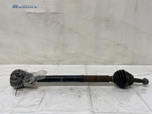 Gebruikte Cardanas rechts-voor (VWA) Volkswagen Lupo (6X1) 1.4 16V 75 Prijs € 20,00 Margeregeling aangeboden door Autobedrijf Brooks