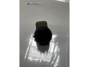 Gebruikte PDC Sensor Tesla Model S 100D Prijs € 45,00 Margeregeling aangeboden door Autobedrijf Brooks