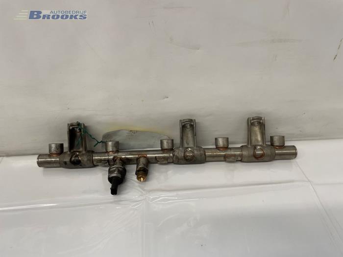Gebruikte Injector brug Audi RS 3 Sportback (8YA) 2.5 TFSI 20V Quattro Prijs € 80,00 Margeregeling aangeboden door Autobedrijf Brooks