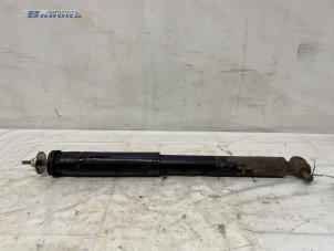 Gebruikte Schokbreker rechts-achter Mercedes C (W202) 1.8 C-180 16V Prijs € 15,00 Margeregeling aangeboden door Autobedrijf Brooks