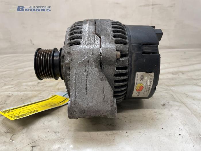 Gebruikte Dynamo Mercedes C (W202) 1.8 C-180 16V Prijs € 35,00 Margeregeling aangeboden door Autobedrijf Brooks