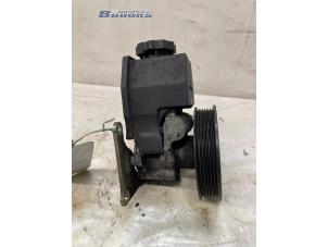 Gebruikte Pomp Servo Mercedes C (W202) 1.8 C-180 16V Prijs € 30,00 Margeregeling aangeboden door Autobedrijf Brooks