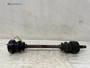 Gebruikte Aandrijfas links-achter Mercedes C (W202) 1.8 C-180 16V Prijs € 20,00 Margeregeling aangeboden door Autobedrijf Brooks