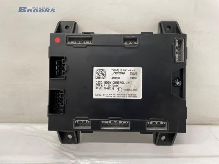 Computer Body Control van een Tesla Model S 100D 2018