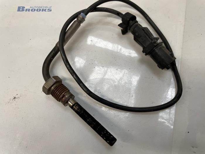 Uitlaat temperatuursensor van een Fiat Punto Evo (199) 1.3 JTD Multijet 85 16V Euro 5 2010