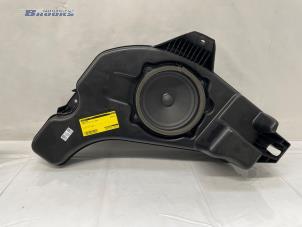 Gebruikte Subwoofer Lynk &amp; Co 01 1.5 PHEV Prijs € 70,00 Margeregeling aangeboden door Autobedrijf Brooks