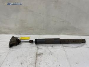 Gebruikte Schokdemper rechts-achter Volvo V50 (MW) 2.4 20V Prijs € 15,00 Margeregeling aangeboden door Autobedrijf Brooks